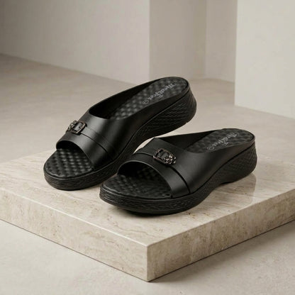 লেডিস হাওয়াই | Half Black Soft Cushion Lightweight Leather Shoe - 210